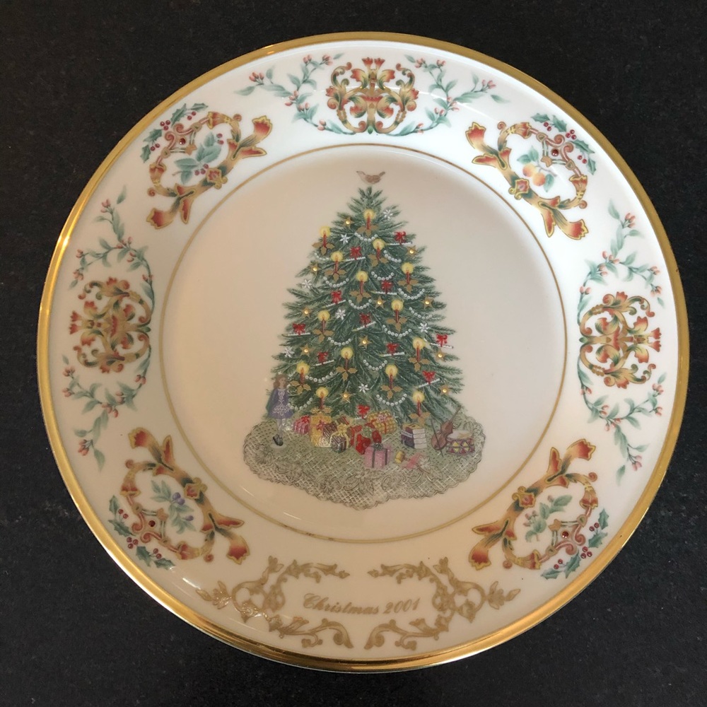 Lenox Christmas tree around the world plate